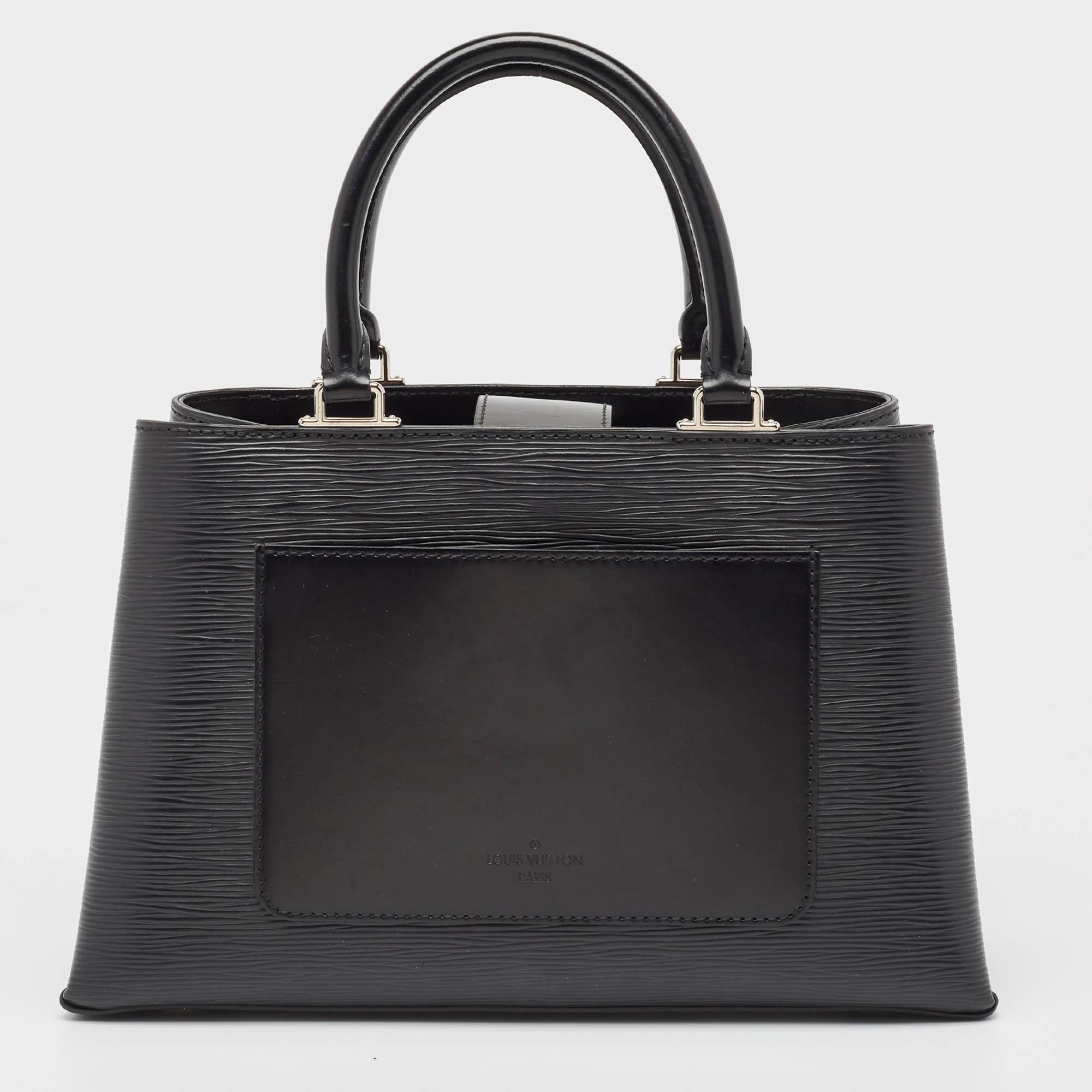 Women's Louis Vuitton Black Epi Leather Kleber MM Bag For Sale