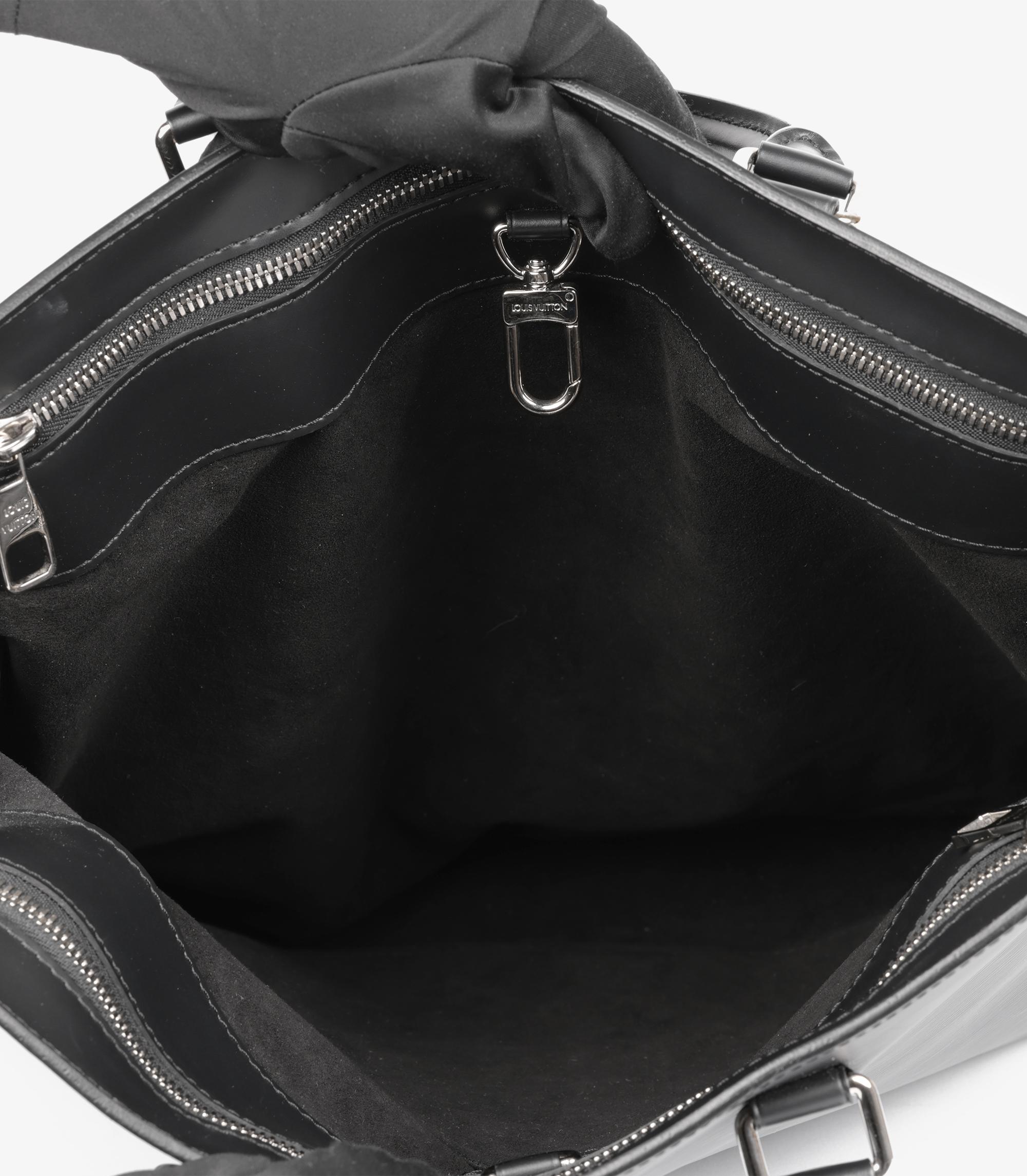 Louis Vuitton Large Brooks Tote en cuir épi noir en vente 5