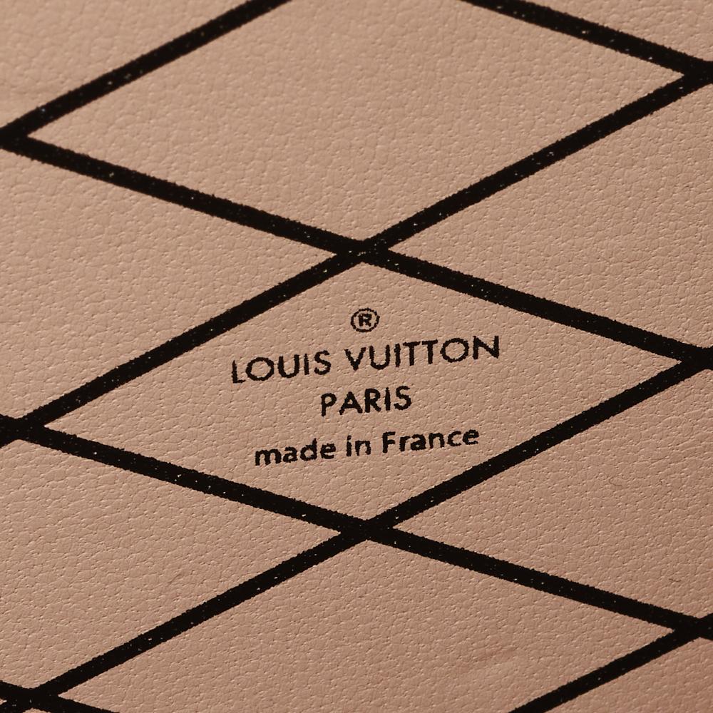 Louis Vuitton Black Epi Leather Limited Edition World Tour Petite Malle Bag 4