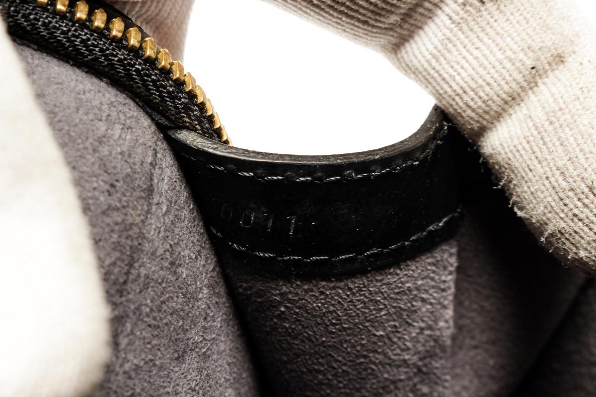 Louis Vuitton Black Epi Leather Lussac Shoulder Bag For Sale 4