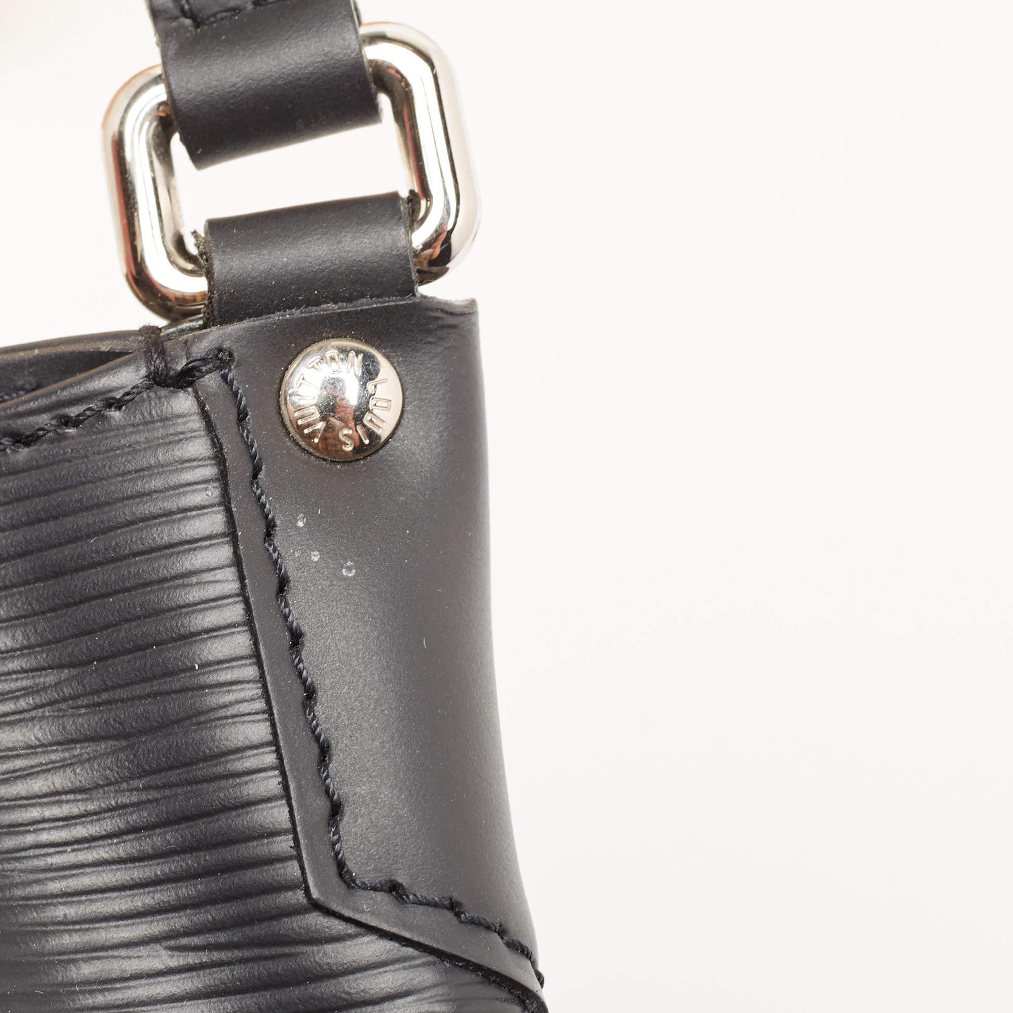 Louis Vuitton Black Epi Leather Mandara PM Bag 8