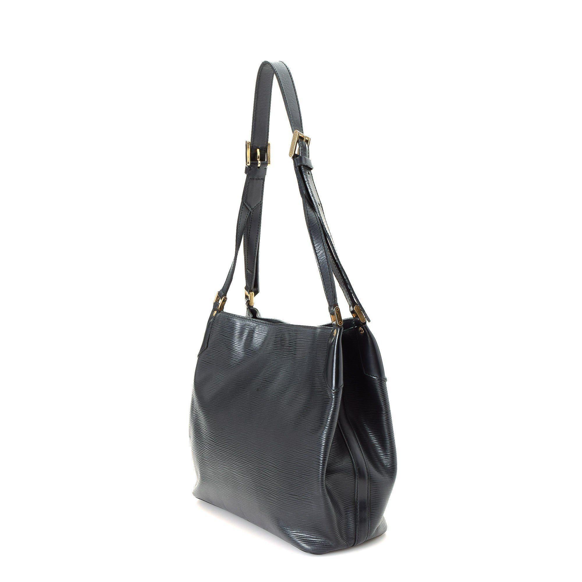 Women's Louis Vuitton Black Epi Leather Mandara Shoulder Bag with black-tone hardware For Sale