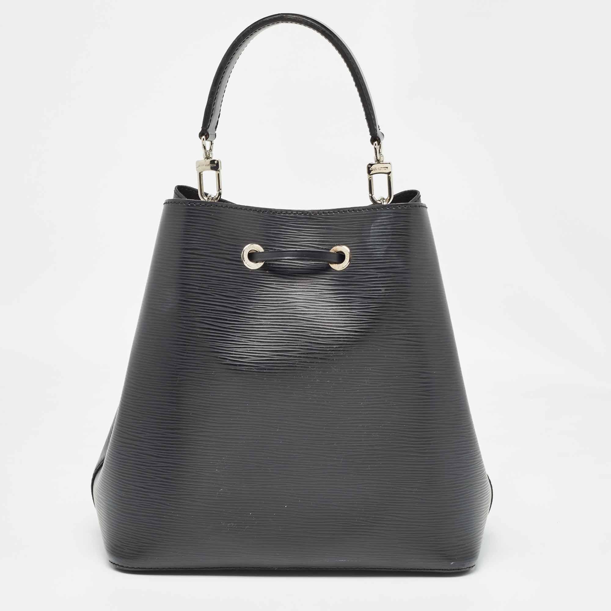 Women's Louis Vuitton Black Epi Leather NeoNoe MM Bag
