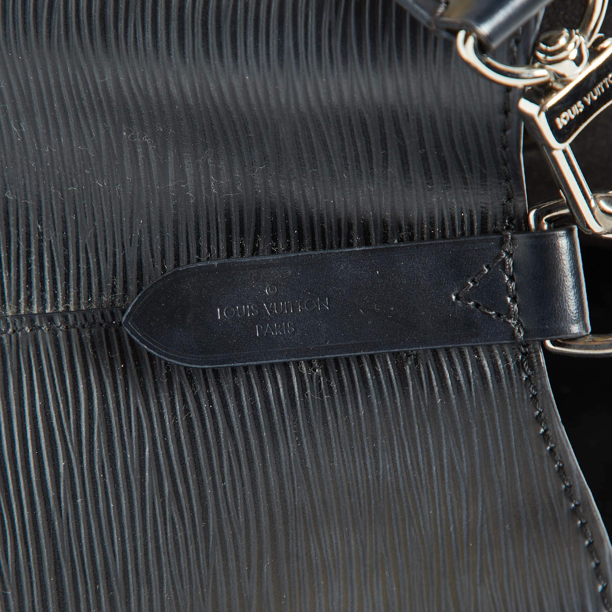 Louis Vuitton Black Epi Leather NeoNoe MM Bag 4