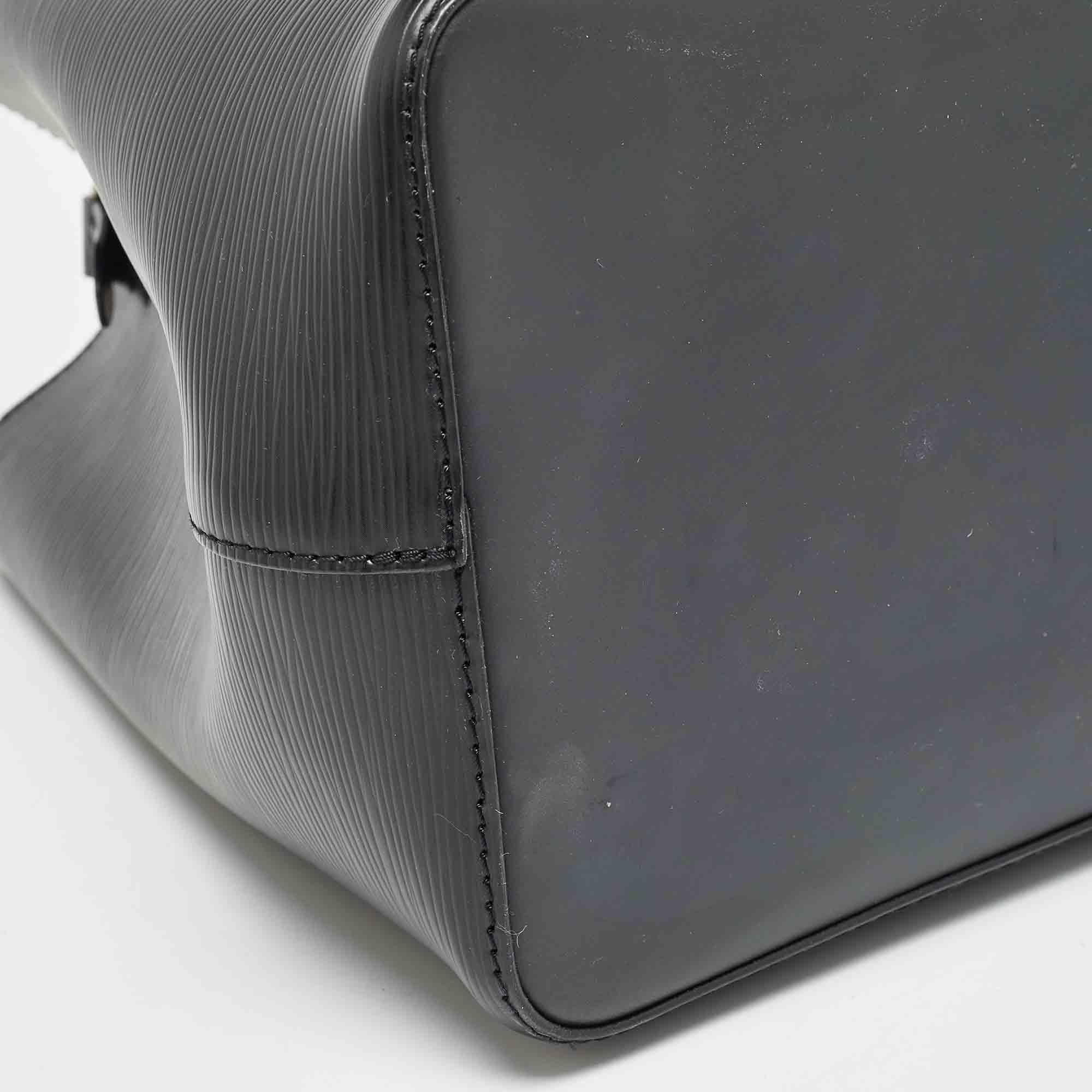 Louis Vuitton Black Epi Leather NeoNoe MM Bag 5
