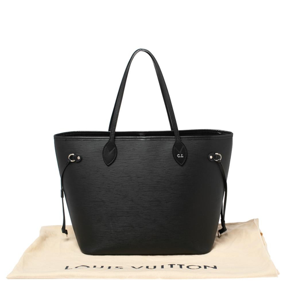 Louis Vuitton Black Epi Leather Neverfull MM Bag In Good Condition In Dubai, Al Qouz 2