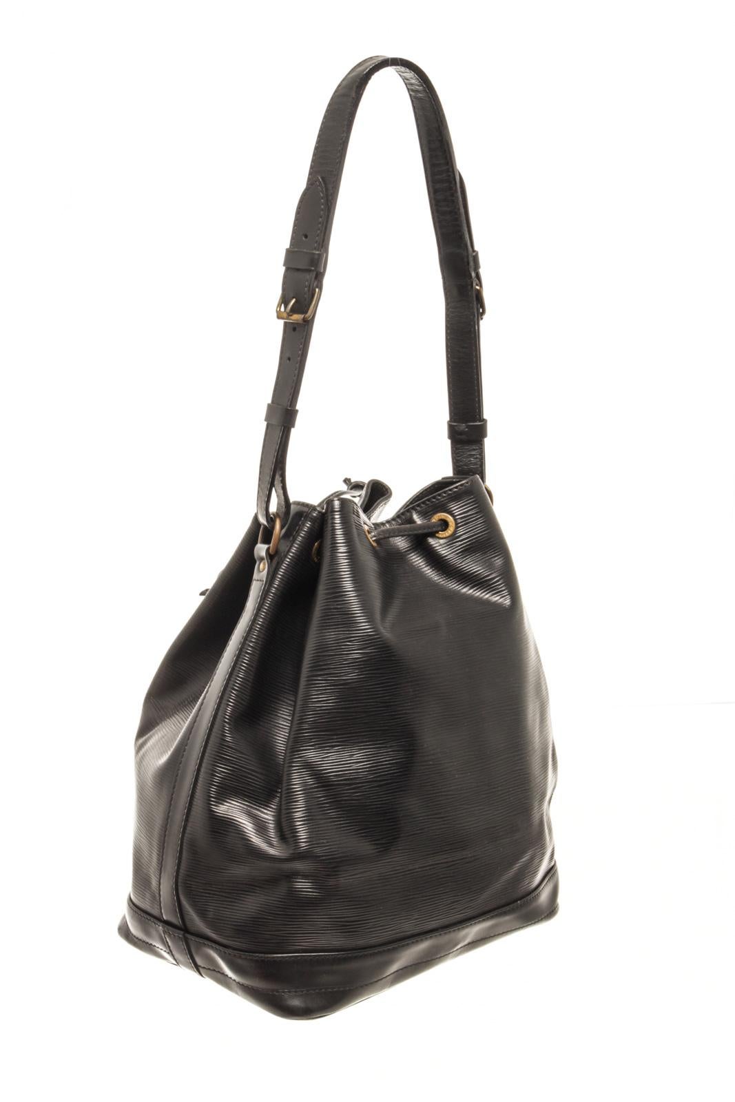 Louis Vuitton Black Epi Leather Noe GM Bucket Bag In Good Condition In Irvine, CA