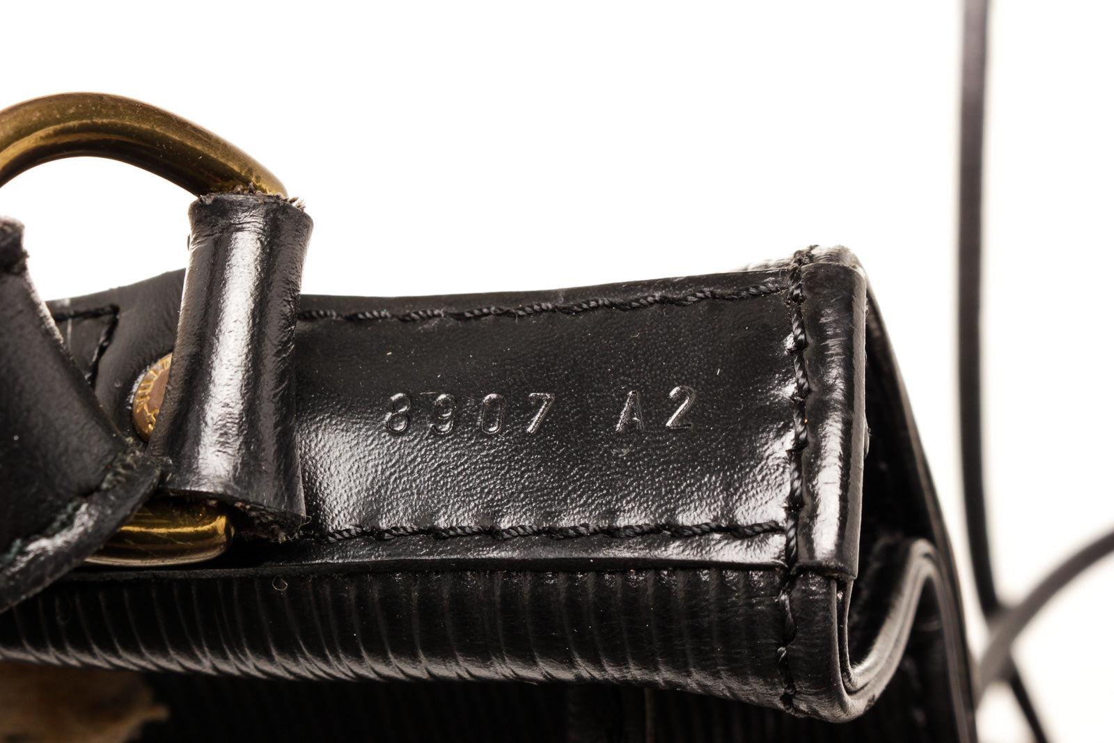 Louis Vuitton Black Epi leather Noe GM Bucket Bag with Epi Leather, gold-tone 1