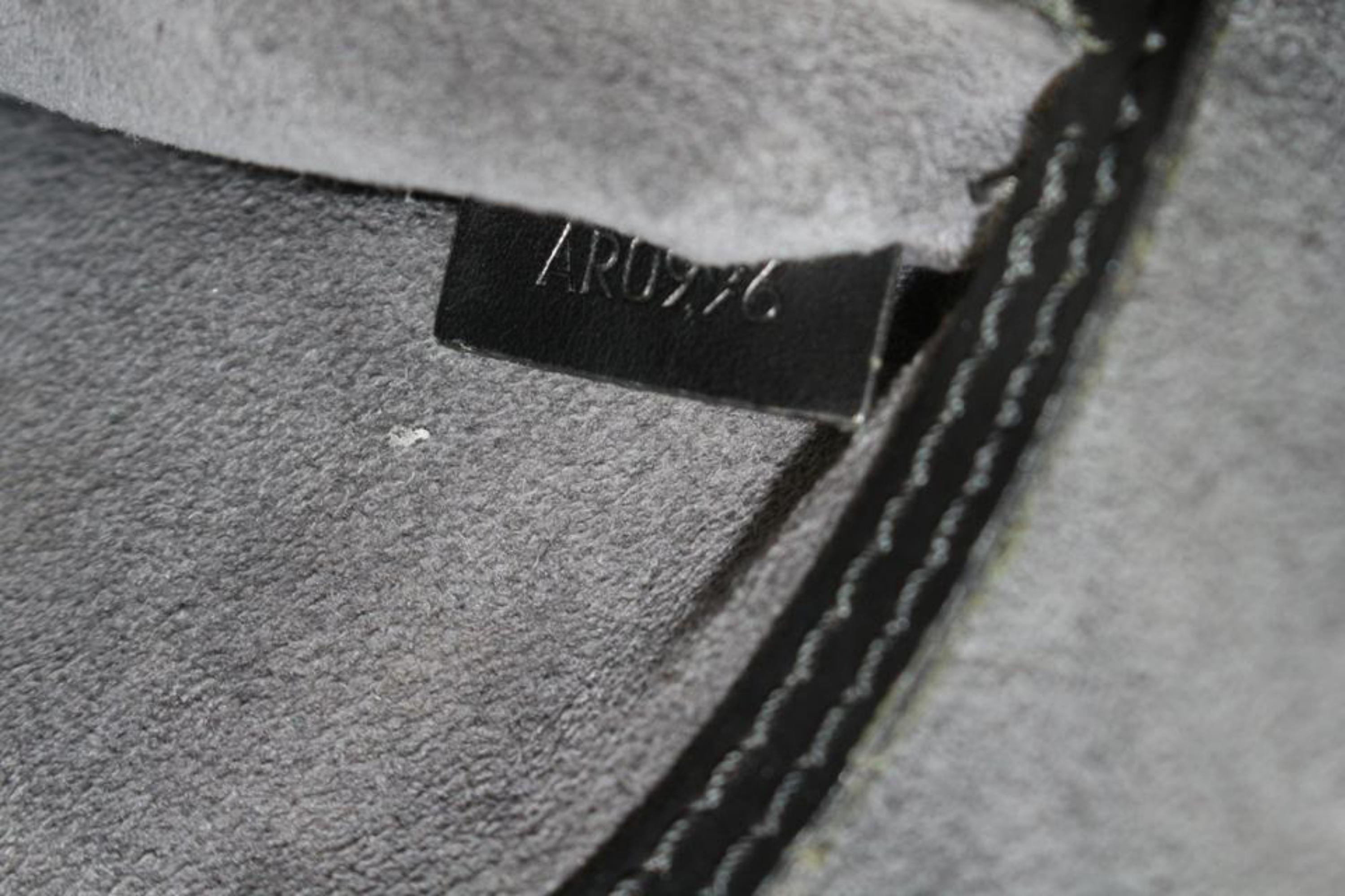 Louis Vuitton Black Epi  Leather Noir Alma PM Dome Satchel Bag 17lv321s
Date Code/Serial Number: AR0996
Made In: France
Measurements: Length:  14