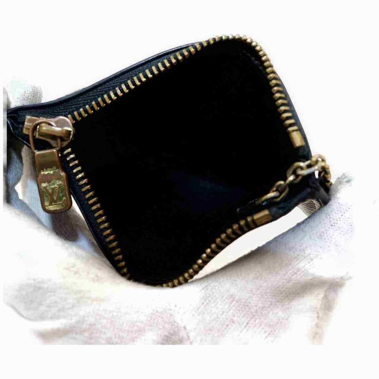 Louis Vuitton Black EPI Leather Noir Pochette Cles Key Pouch S329lk15