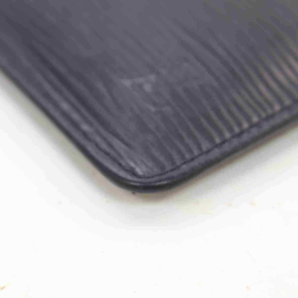 Louis Vuitton Black Epi Leather Noir Pochette Cles Key Pouch Coin Purse 860551 In Good Condition For Sale In Dix hills, NY