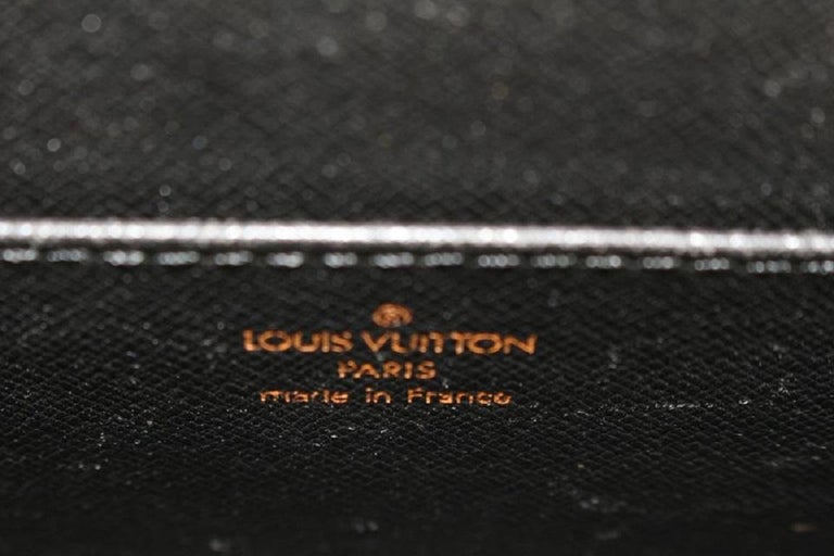 Louis Vuitton Pochette Homme Noir 9la527 Black Epi Leather Clutch