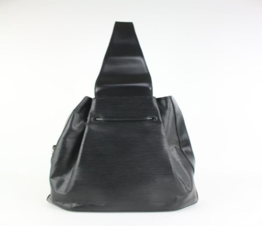 Women's Louis Vuitton Black Epi Leather Noir Sac a Dos Sling Bag with Pouch 108lv0 For Sale