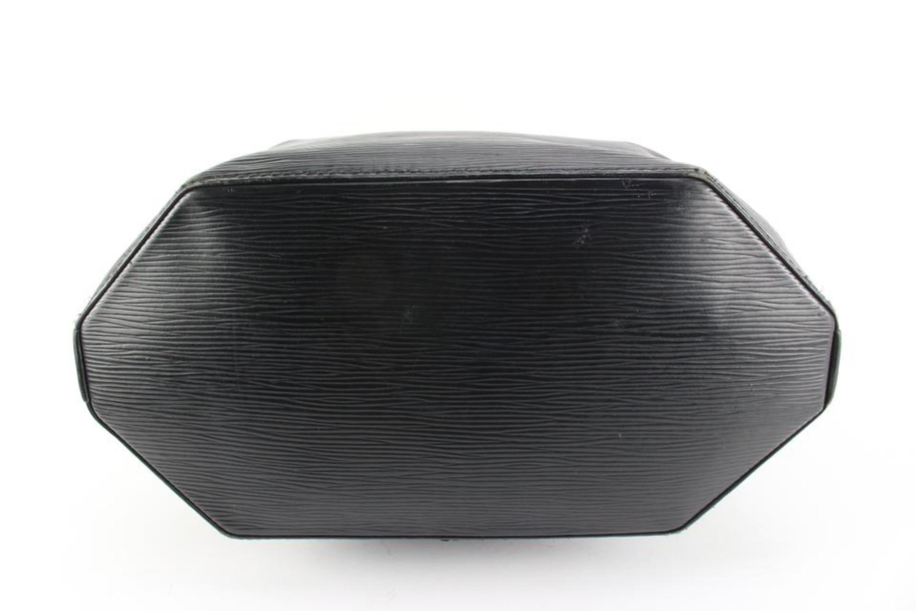 Louis Vuitton Black Epi Leather Noir Sac D'Epaule Twist Bucket with Pouch 26lk53 1