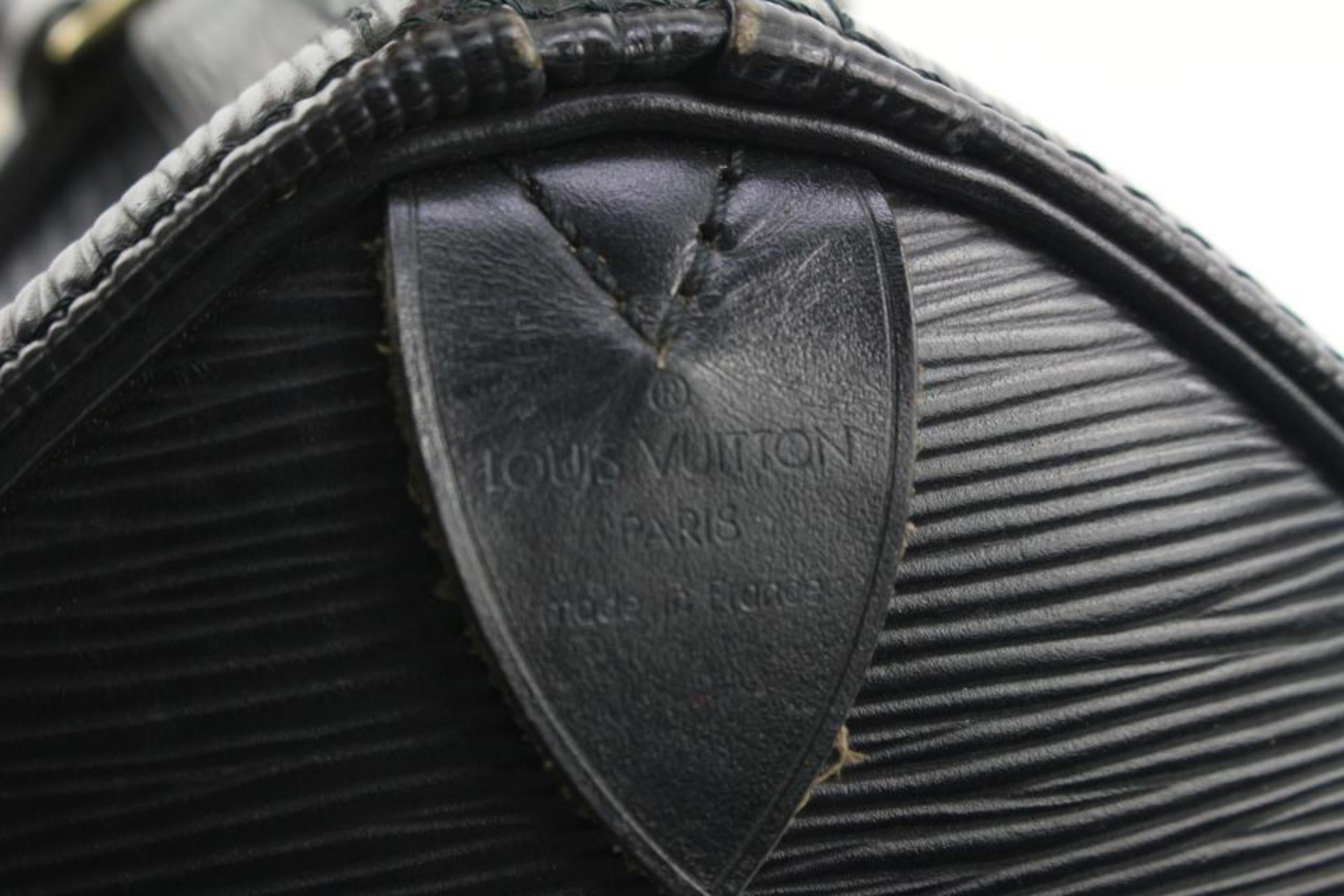 Louis Vuitton Black Epi Leather Noir Speedy 25 Boston Bag PM 77lv225s In Good Condition For Sale In Dix hills, NY