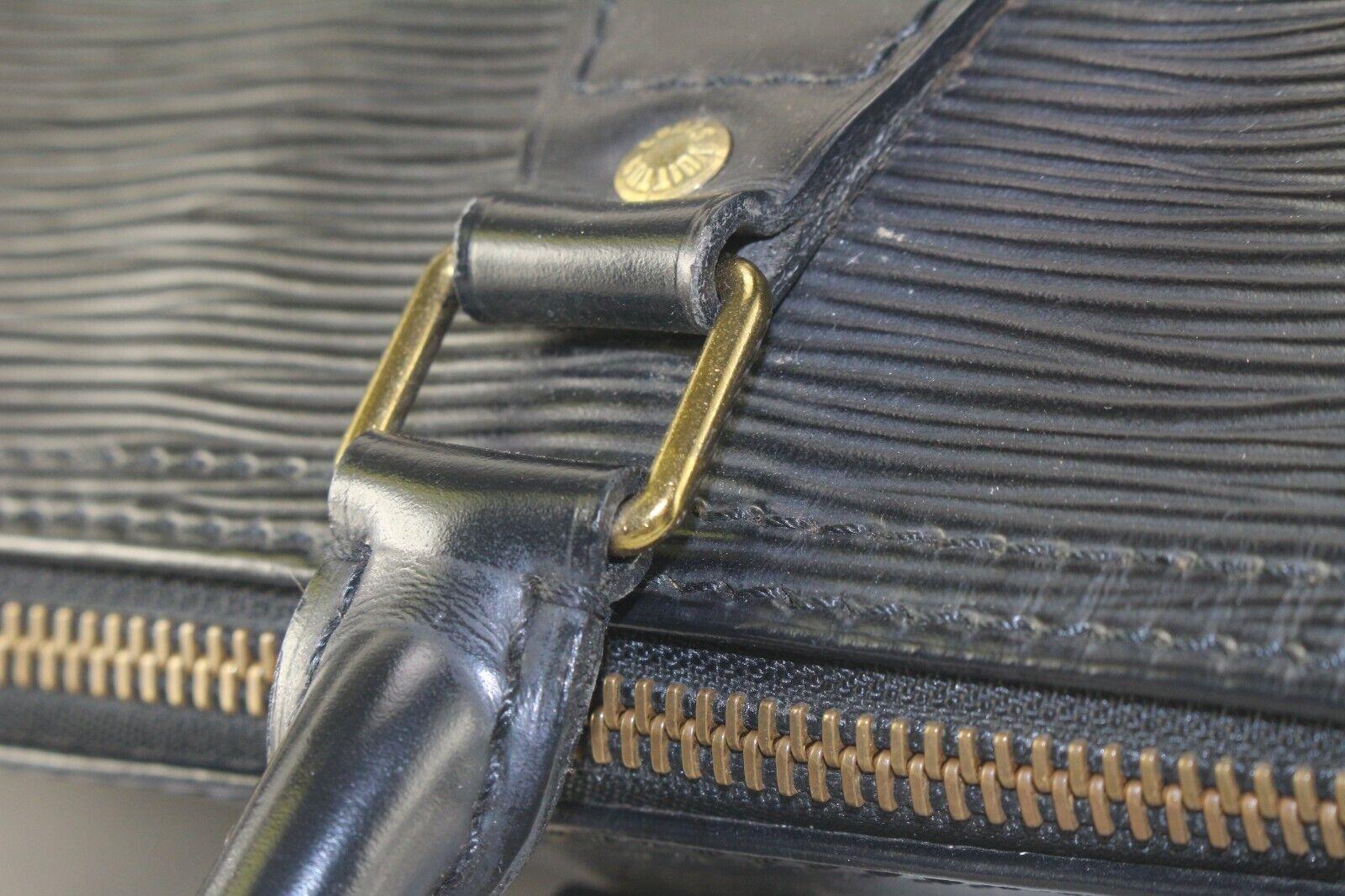 Louis Vuitton Black Epi Leather Noir Speedy 30 2LV116K For Sale 1