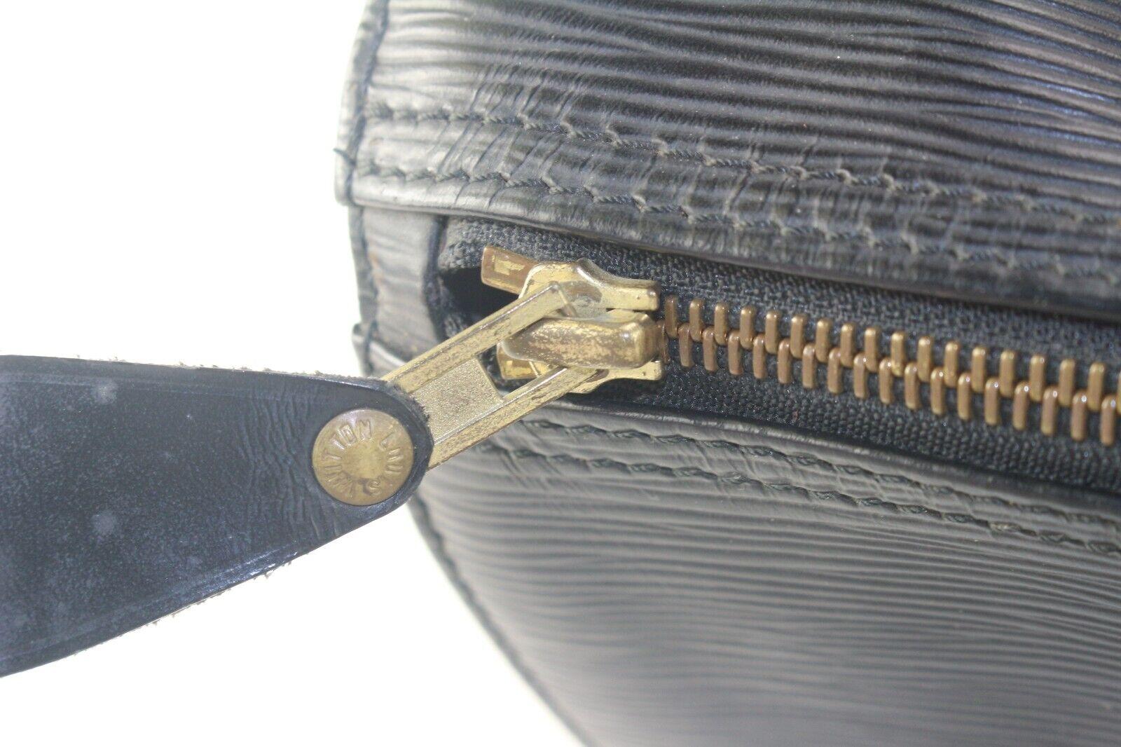 Louis Vuitton Black Epi Leather Noir Speedy 30 2LV116K For Sale 2