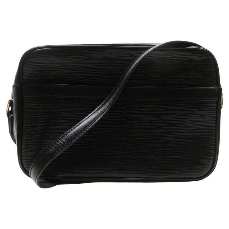 Louis Vuitton NèoNoè Black Epi Leather Top Shoulder Bag For Sale