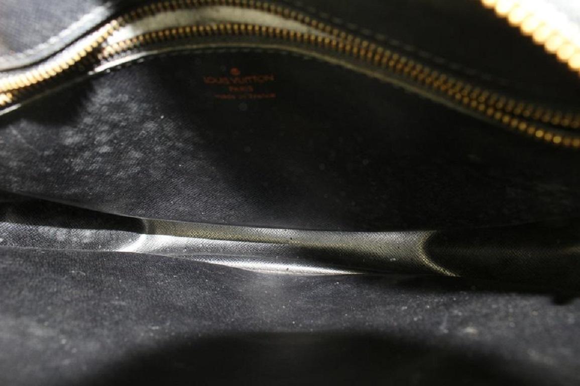 Louis Vuitton Black Epi Leather Noir Trocadero 24 Crossbody Bag 921lv57 In Good Condition For Sale In Dix hills, NY