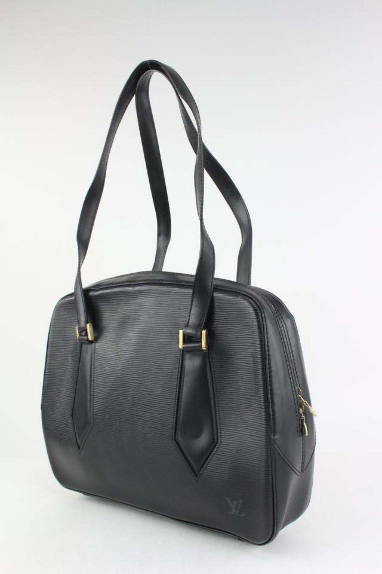 Louis Vuitton Black Epi Leather Noir Voltaire Shoulder Bag 2LV1228
Date Code/Serial Number: CA0919
Made In: Spain
Measurements: Length:  12.5