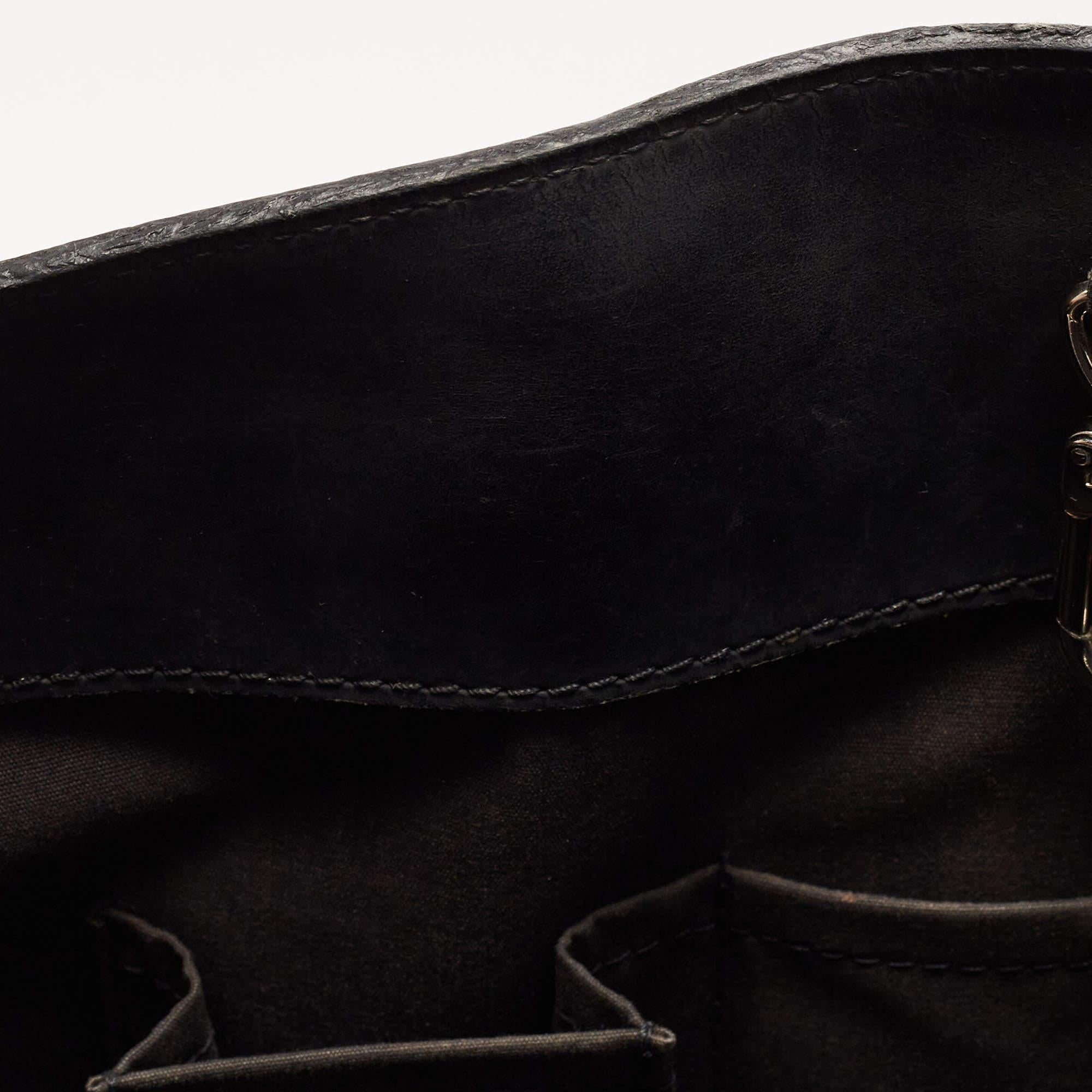 Louis Vuitton Black Epi Leather Passy PM Bag For Sale 6