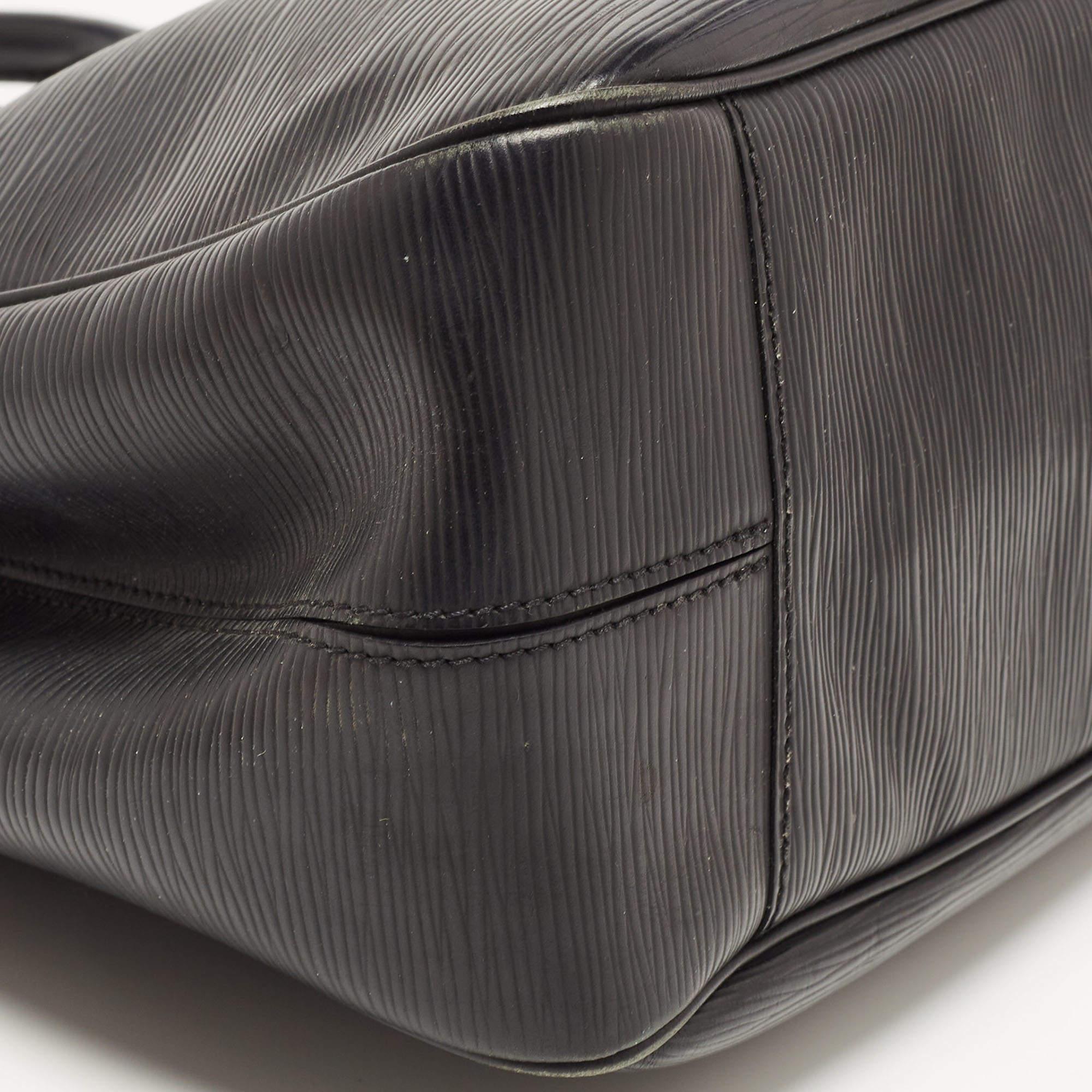 Louis Vuitton Black Epi Leather Passy PM Bag For Sale 7