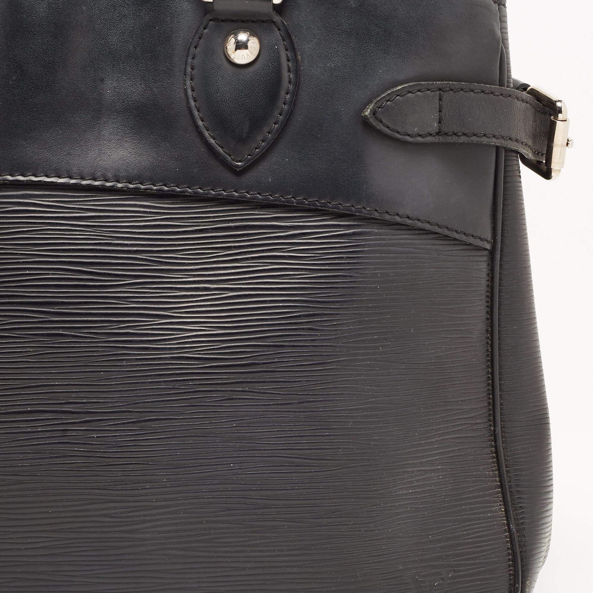 Louis Vuitton Black Epi Leather Passy PM Bag For Sale 11