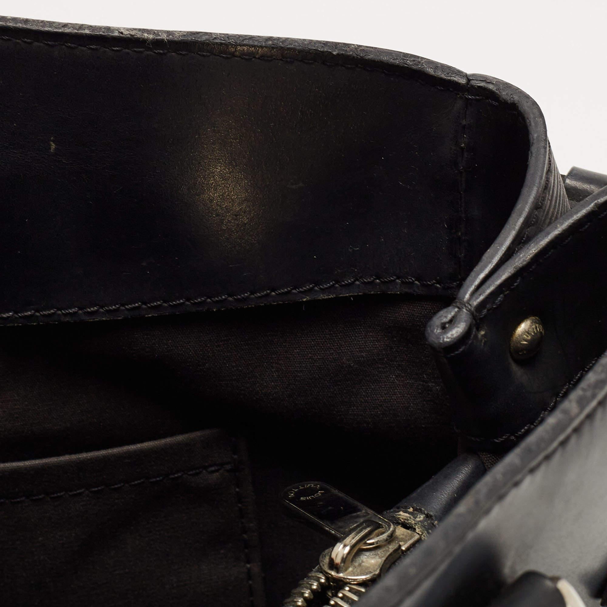 Louis Vuitton Black Epi Leather Passy PM Bag For Sale 15