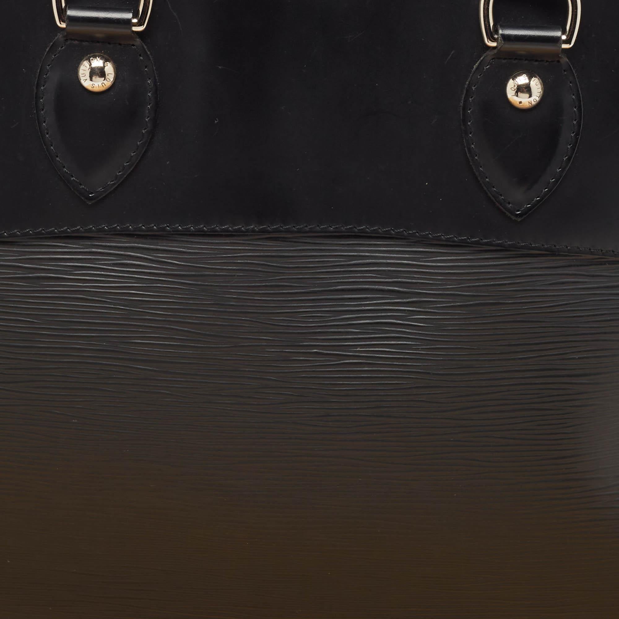 Louis Vuitton - Sac Passy PM en cuir épi noir Pour femmes en vente