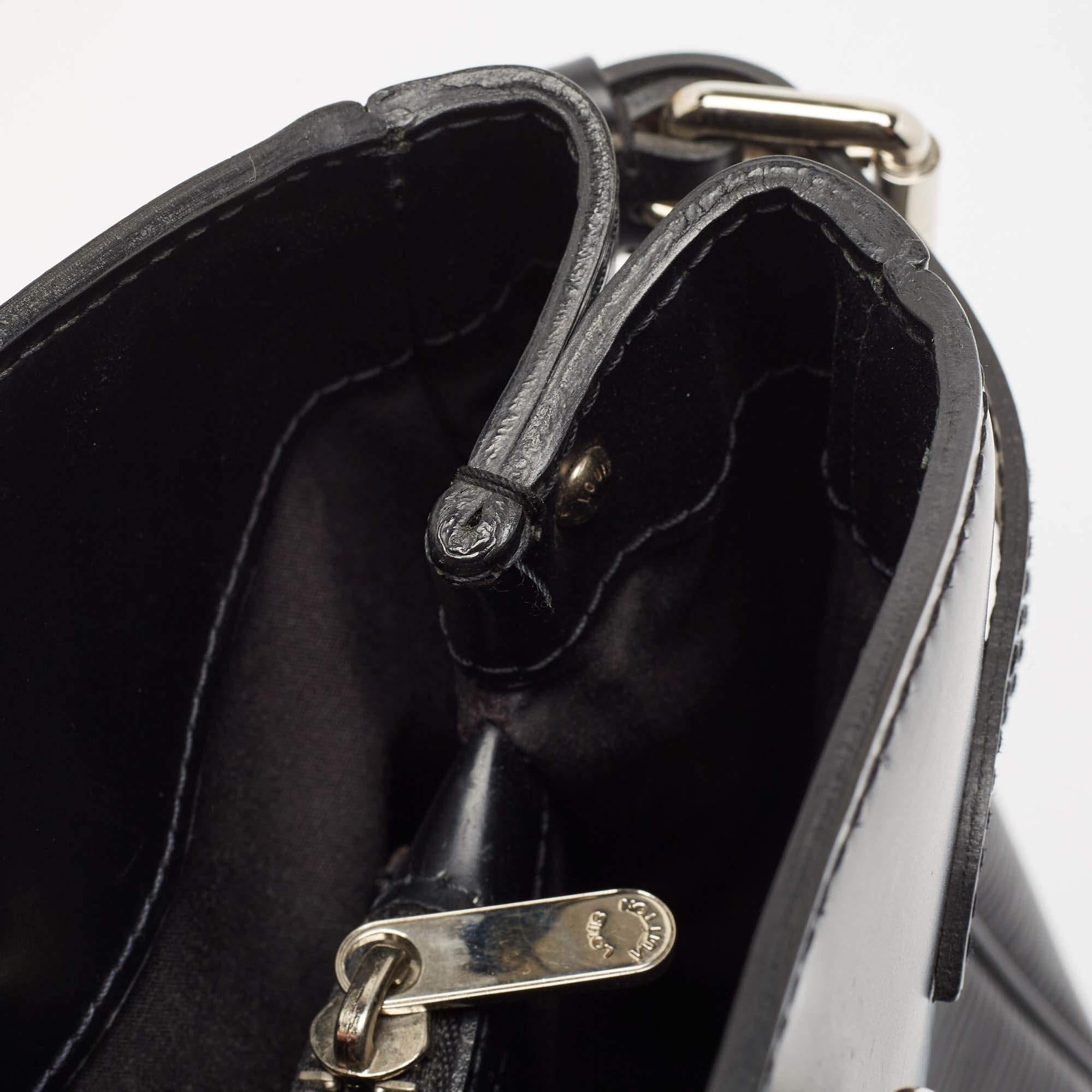 Louis Vuitton - Sac Passy PM en cuir épi noir en vente 2