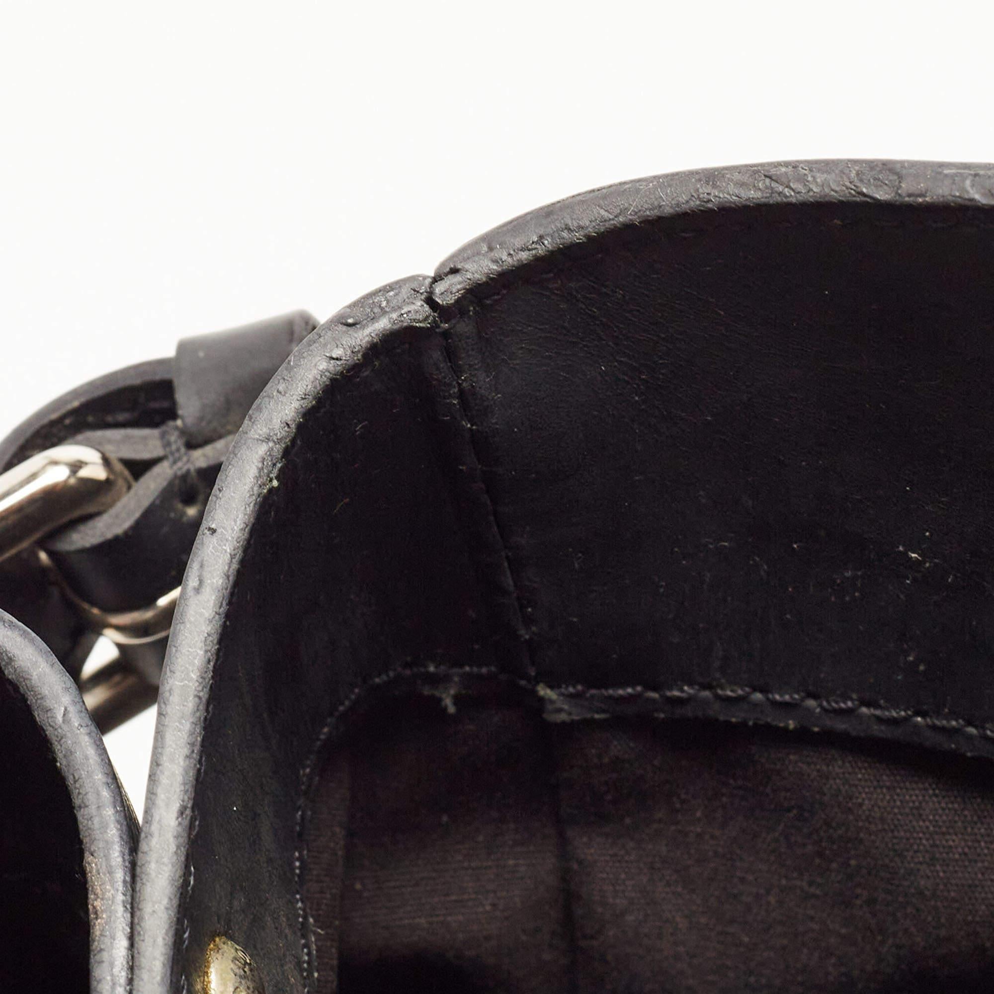Louis Vuitton Schwarze Epi Leder Passy PM Tasche aus Epi im Angebot 3