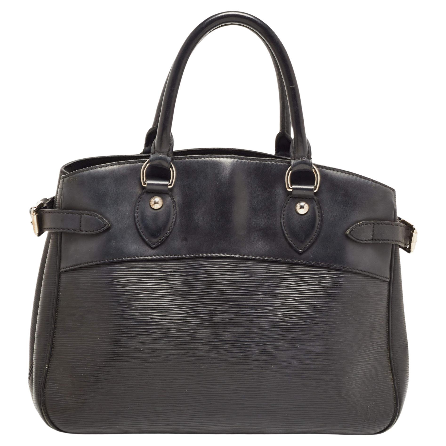 Louis Vuitton Black Epi Leather Passy PM Bag For Sale