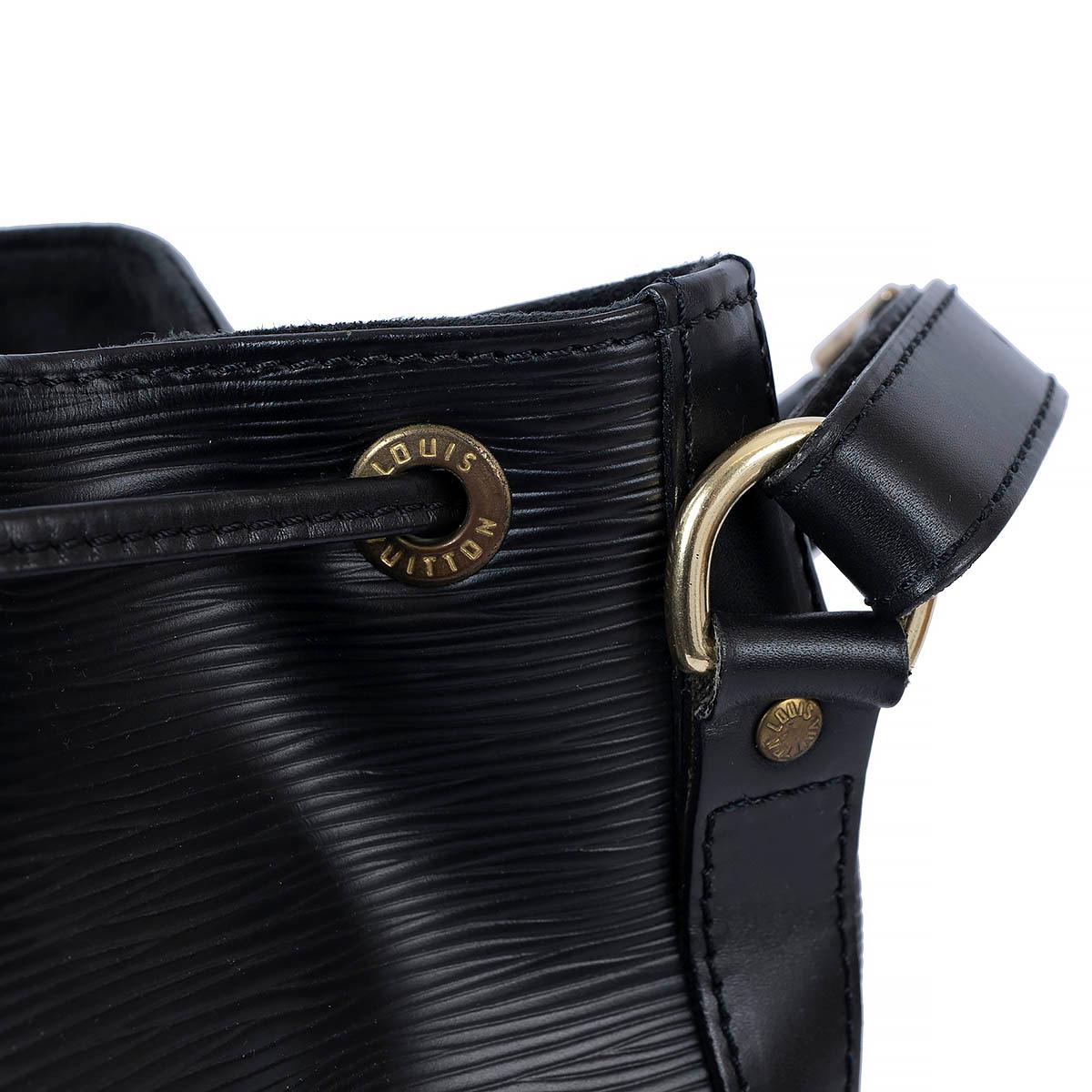 LOUIS VUITTON black Epi leather PETIT NOE Bucket Shoulder Bag 3