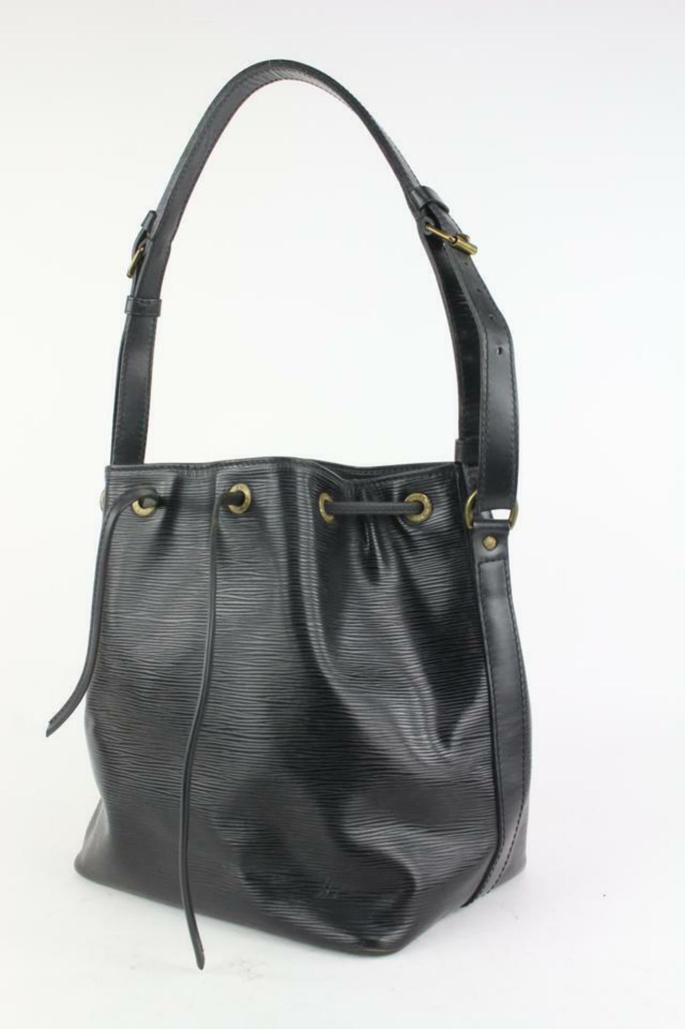Louis Vuitton Black Epi Leather Petit Noe Drawstring Bucket Hobo Bag 1LV125 7