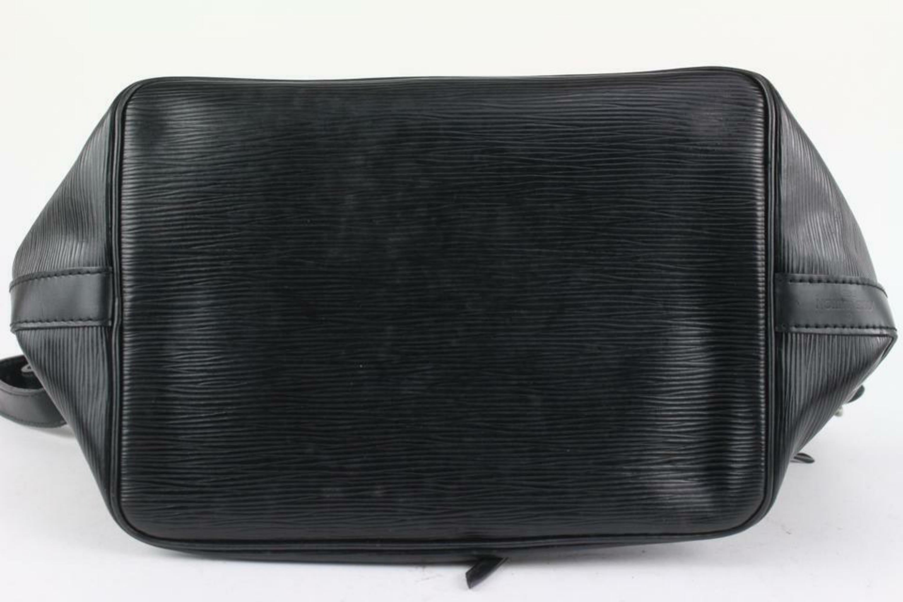 Women's Louis Vuitton Black Epi Leather Petit Noe Drawstring Bucket Hobo Bag 1LV125