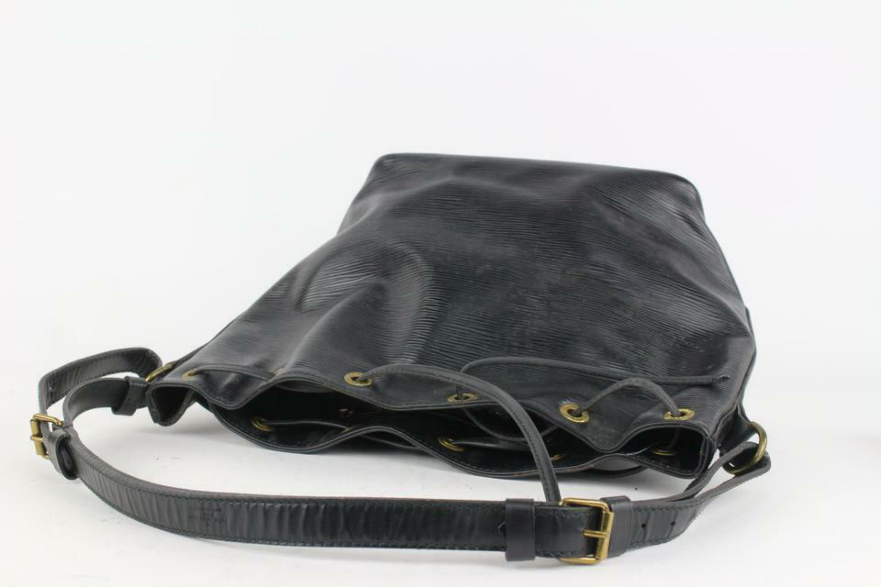 Louis Vuitton Black Epi Leather Petit Noe Drawstring Bucket Hobo Bag 1LV125 3