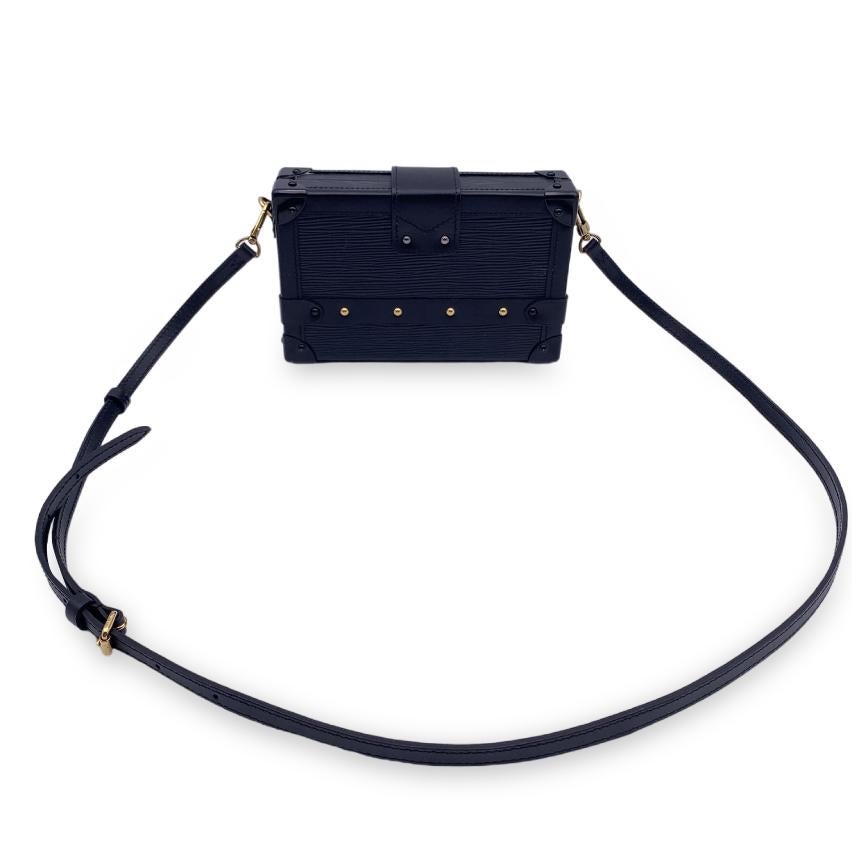 Women's or Men's Louis Vuitton Black Epi Leather Petite Malle Shoulder Bag M59179