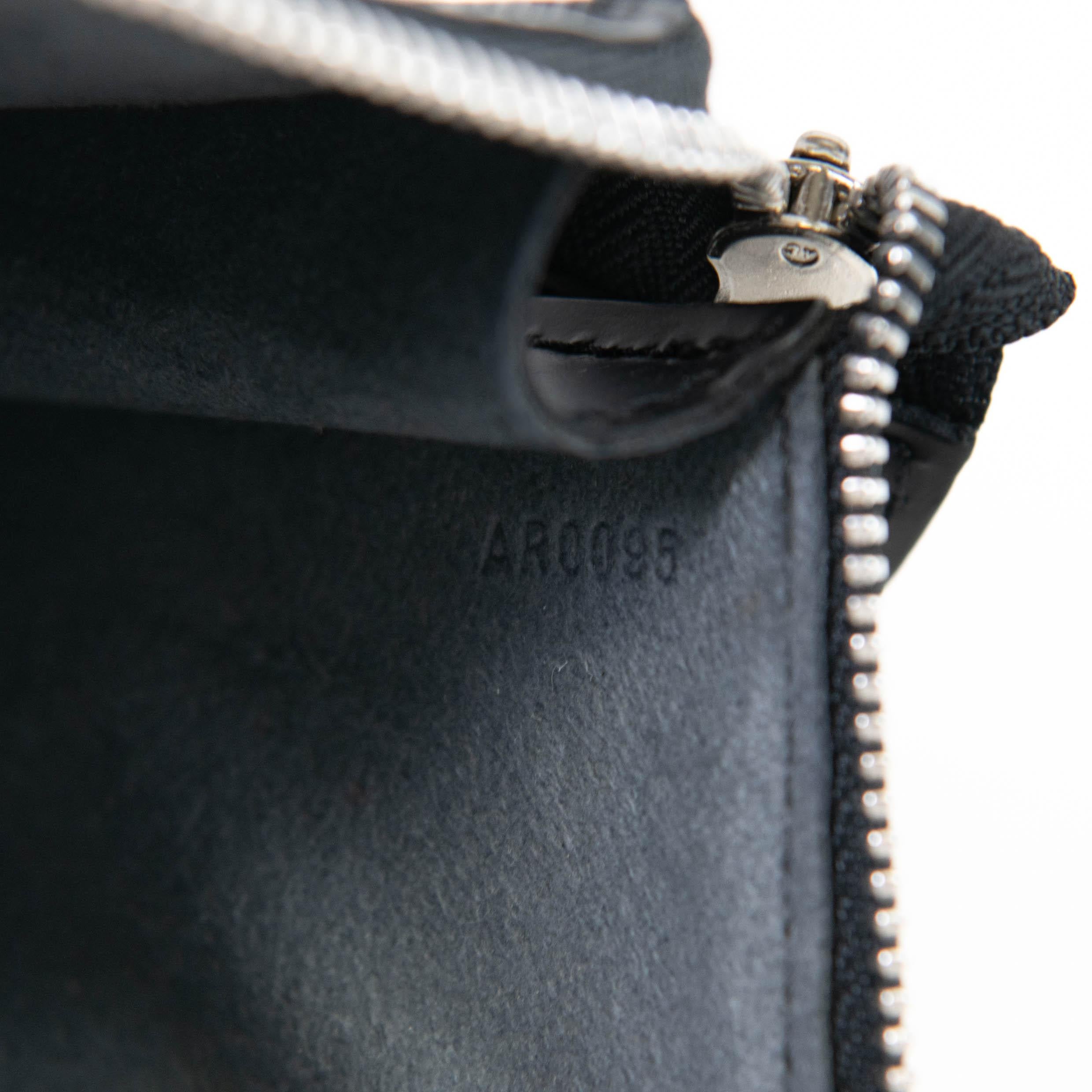 Louis Vuitton Black Epi Leather Pochette Accessories 21 7