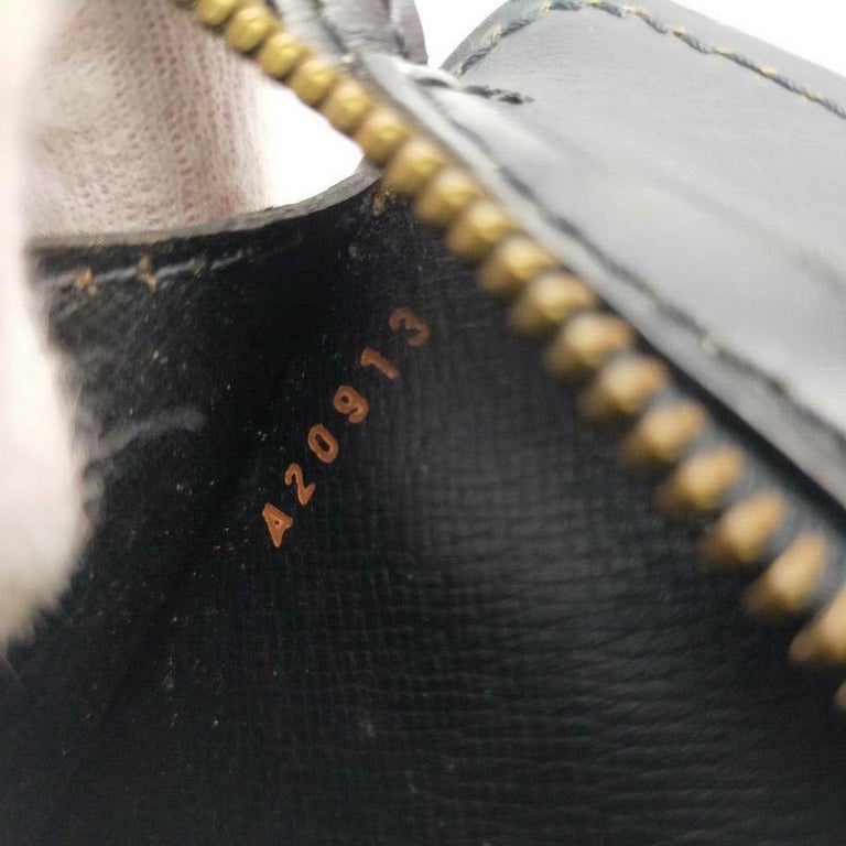 Louis Vuitton EPI Leather Pochette Homme