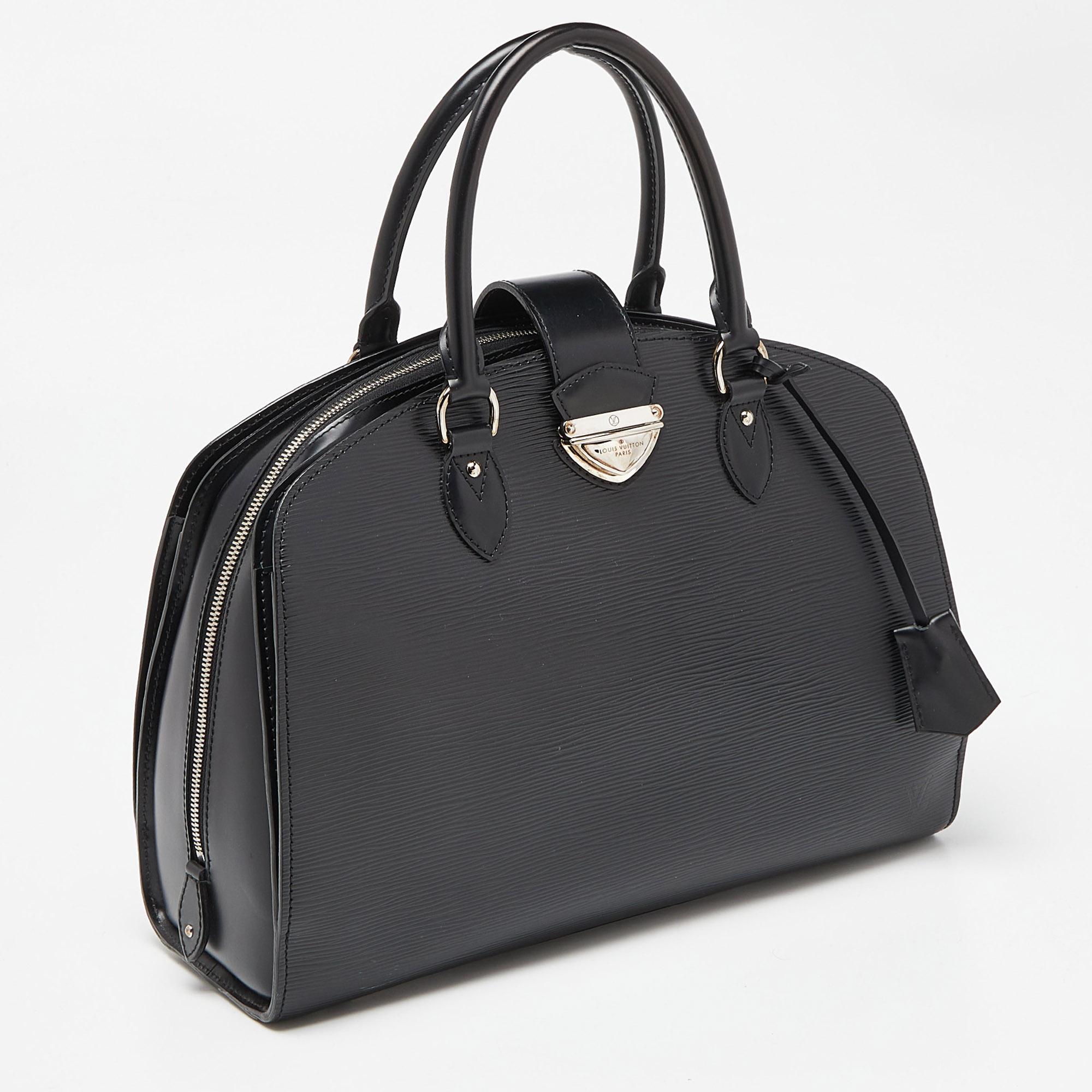 Women's Louis Vuitton Black Epi Leather Pont Neuf GM Bag For Sale