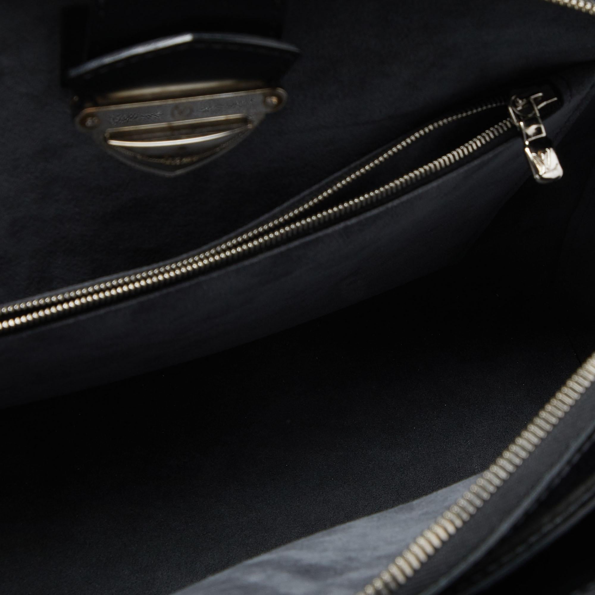 Louis Vuitton Black Epi Leather Pont Neuf GM Bag For Sale 1
