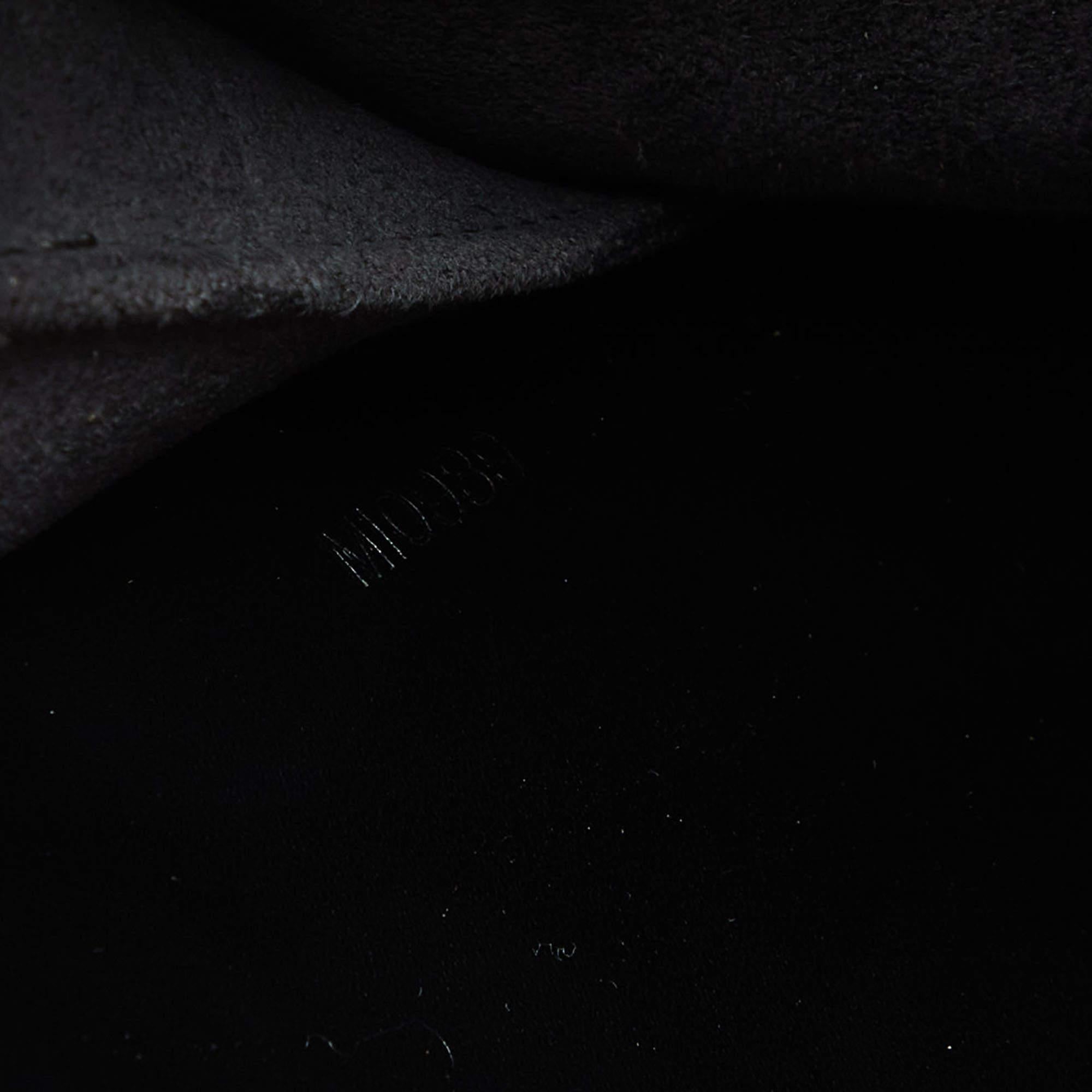 Louis Vuitton Black Epi Leather Pont Neuf PM Bag 7
