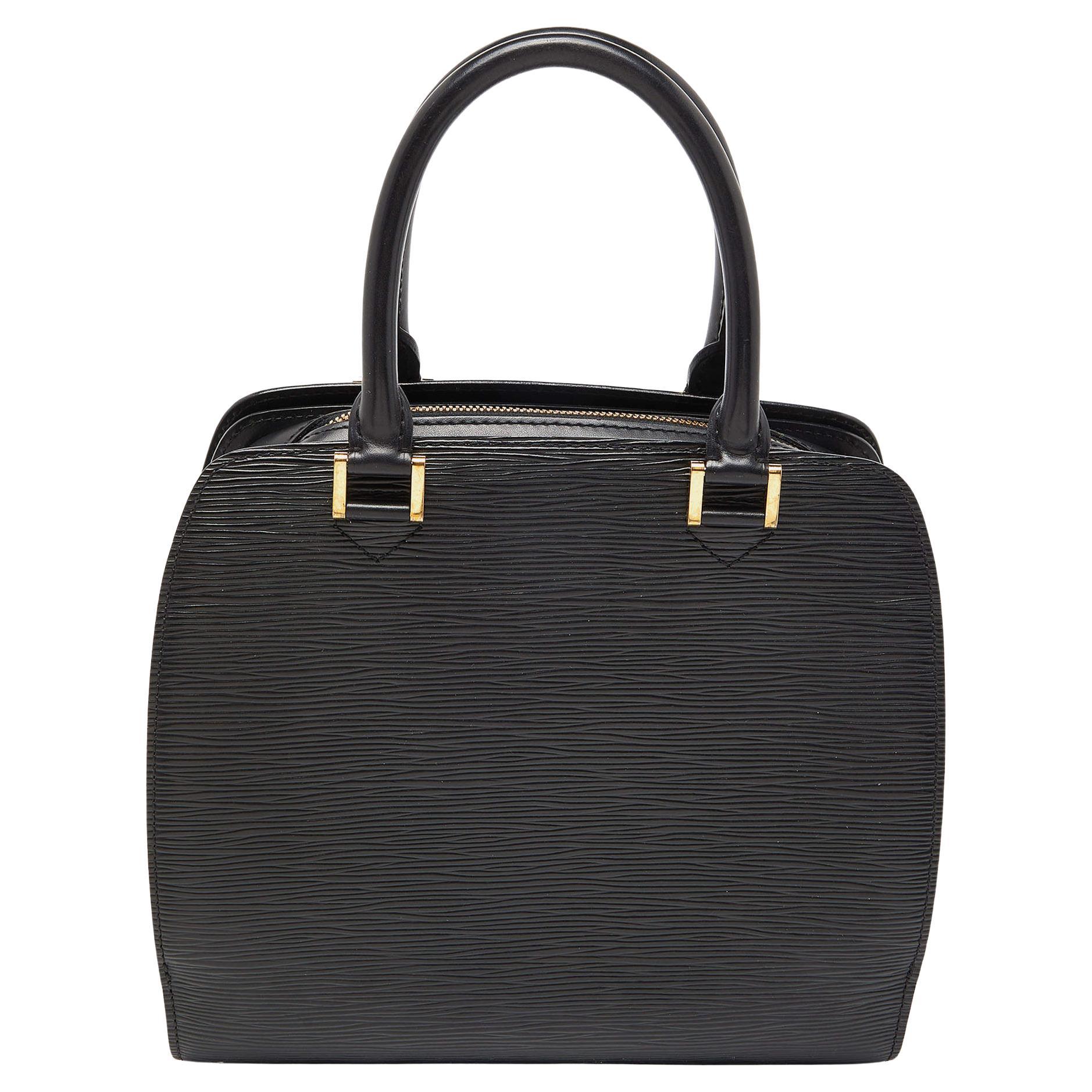 Louis Vuitton White Leather LV Pont 9 Shoulder Bag Louis Vuitton | The  Luxury Closet