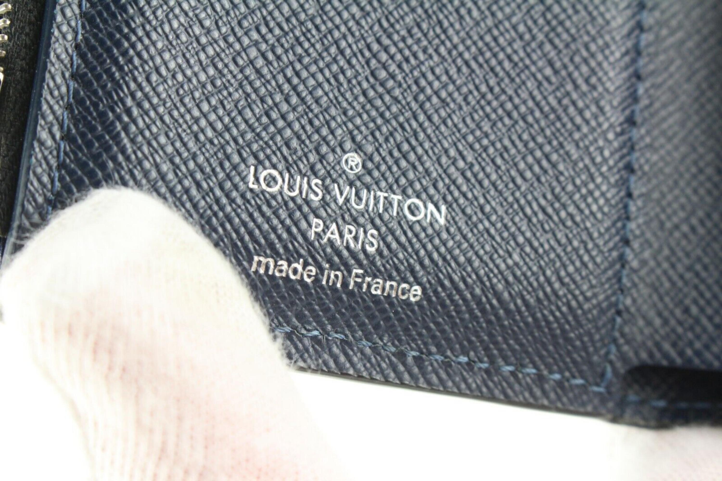 Women's Louis Vuitton Black Epi Leather Rivets Chain Wallet Compact 4LK0216