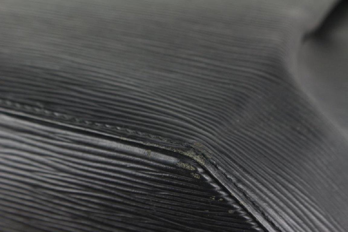 Louis Vuitton Black Epi Leather Sac D'epaule Twist Bucket with Pouch 1012Lv35 6