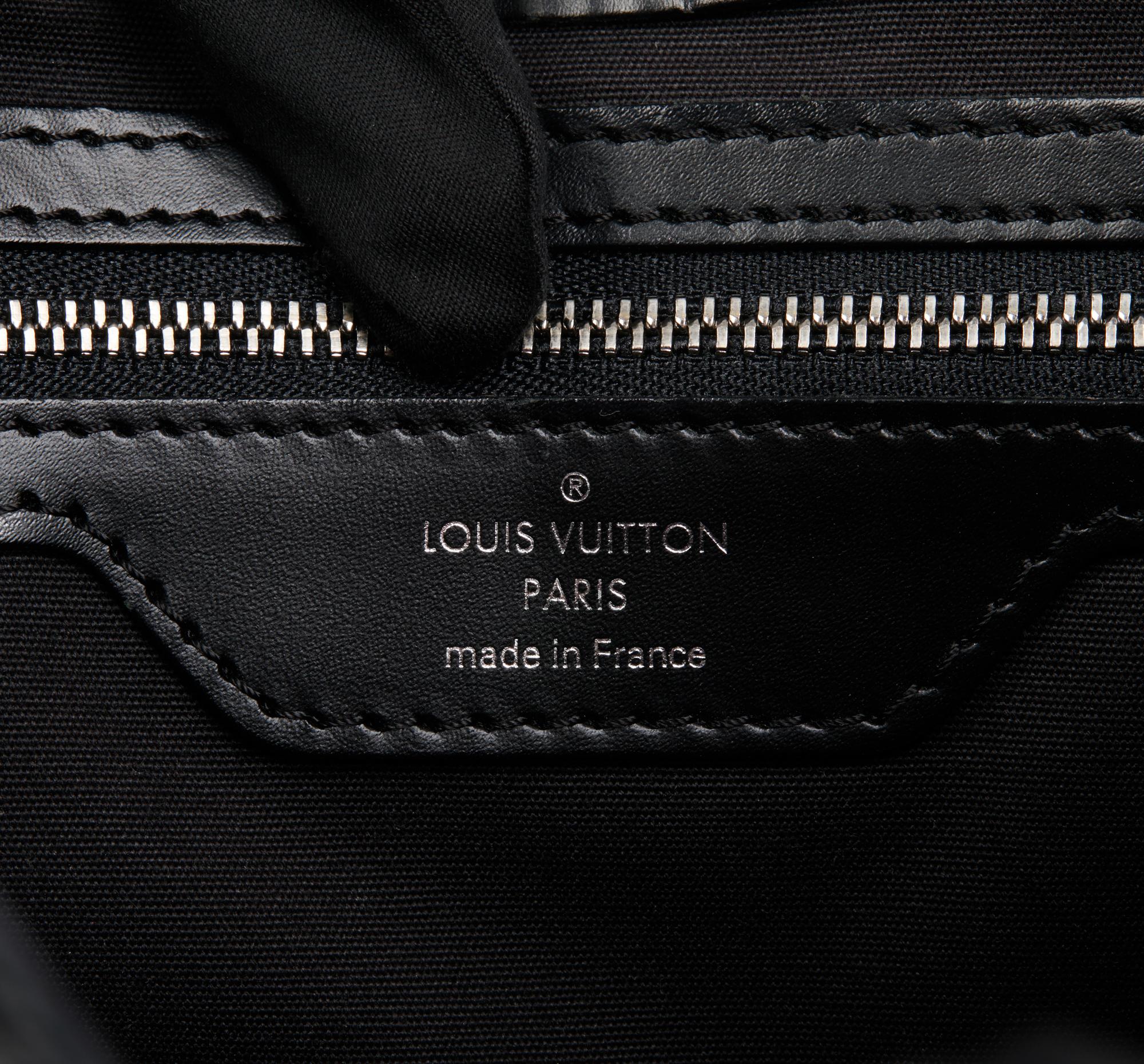 LOUIS VUITTON Black Epi Leather Sac Montaigne 4