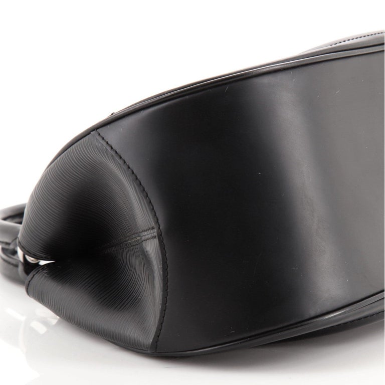 LOUIS VUITTON - Black Epi Leather Sac Montaigne Bag