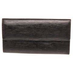 Louis Vuitton Black Epi Leather Sarah Wallet with epi leather, gold-tone 