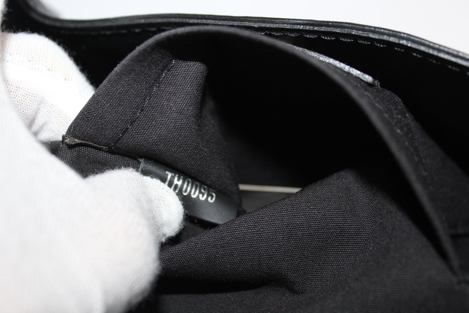 Louis Vuitton Black Epi Leather Shoulder Bag 3
