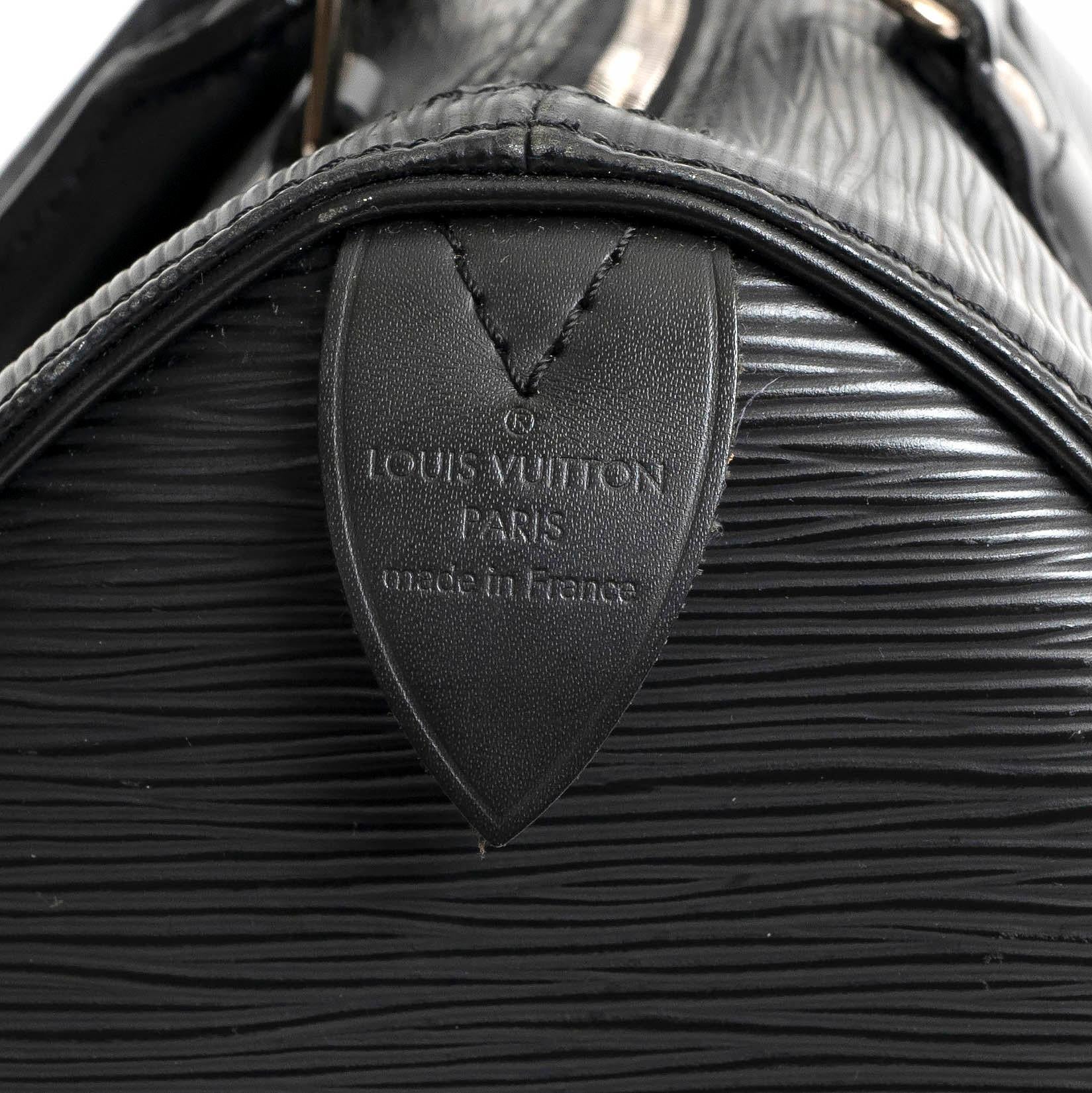 LOUIS VUITTON black Epi leather SPEEDY 30 Bag For Sale 2